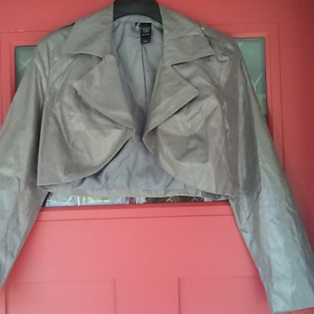 Cropped jacket